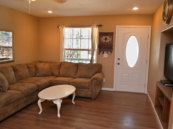 5th image of 18729 Sugar Pine Dr S