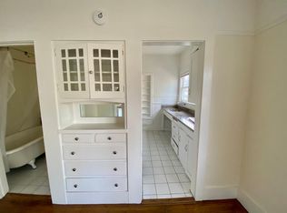 439 40th St, Oakland, CA 94609