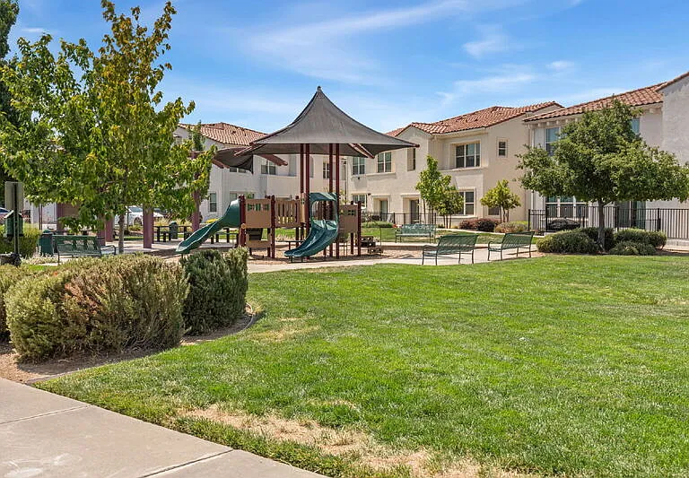5301 E Commerce Way #43104 — Photo 18