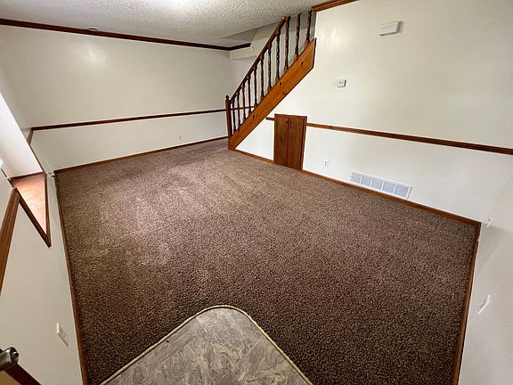2nd image of 737 W 8th St APT 2