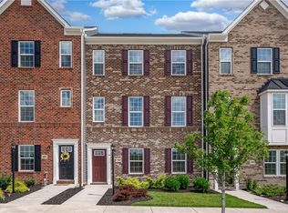 103 Sample Ln, Cranberry Township, PA