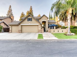 10360 N Sinclair Cir, Fresno, CA