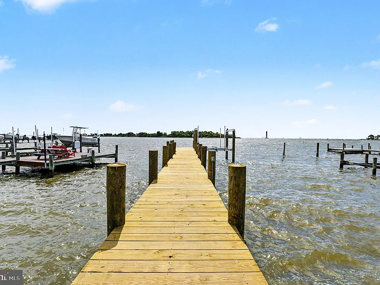 9135 Cuckold Point Rd — Photo 19