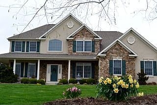 1st image of 104 Aspen Dr
