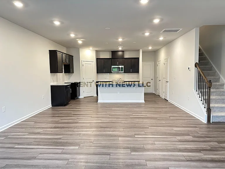 5124 Anamosa St — Photo 13