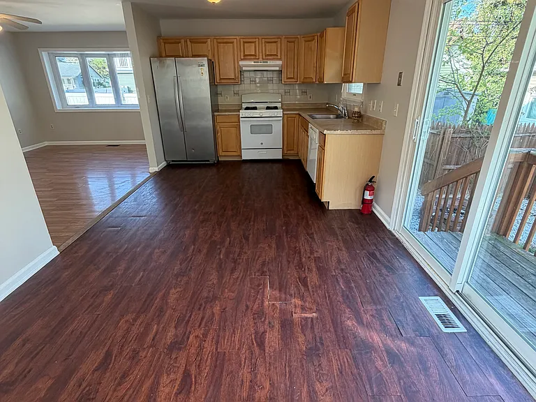 112 Tennyson Ave — Photo 13