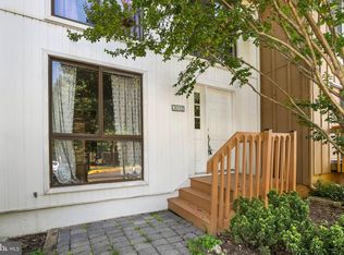 3012 Sugar Ln, Vienna, VA 22181