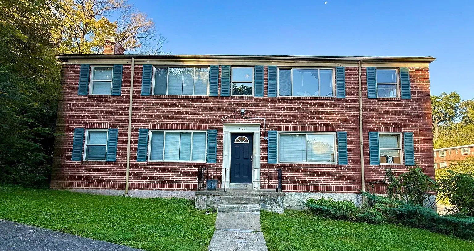 2 bed, 1.0 bath, $1,045 — Photo 1