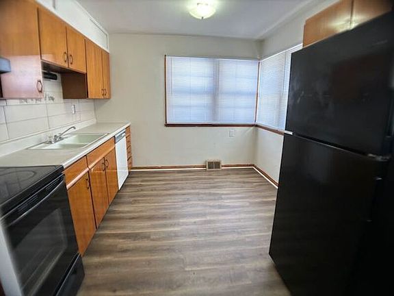 5th image of 411 W Willcox Ave