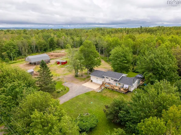 1864 Harmony Rd, Nicholsville, NS B0P 1C0