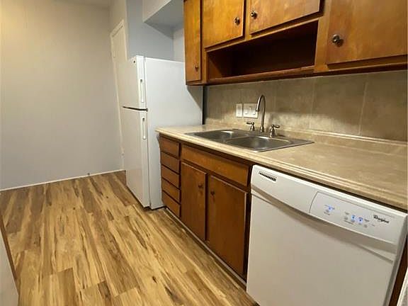5th image of 2307 Barton Village Cir Unit 103