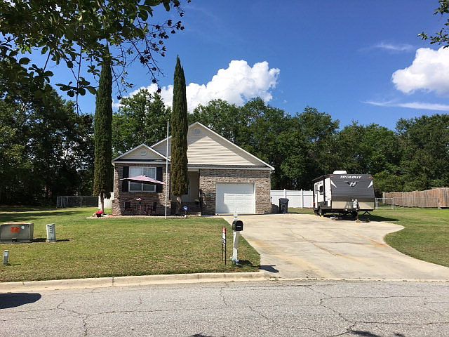 1st image of 3325 Kentshire Dr