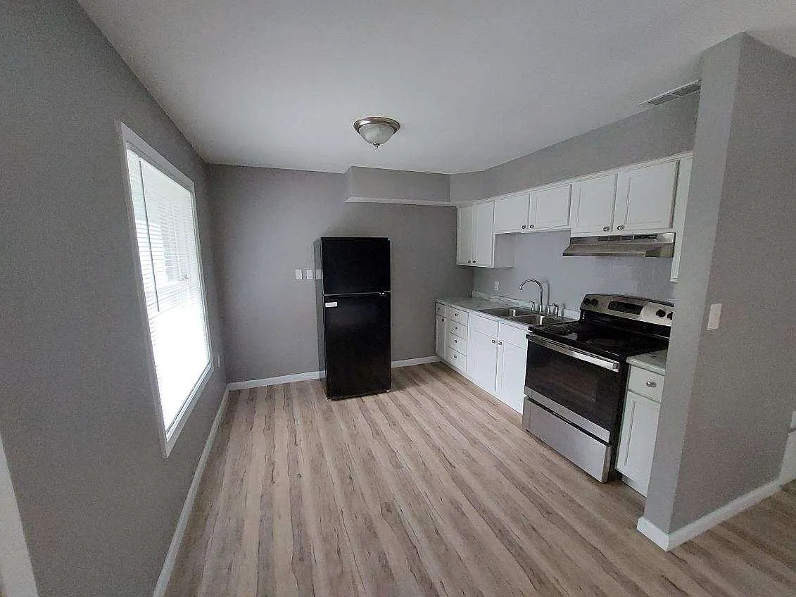 333 S. Steffler Ave - Apt 5 — Photo 2