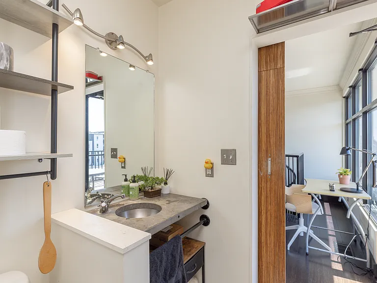 101 W Marshall St #44 — Photo 23
