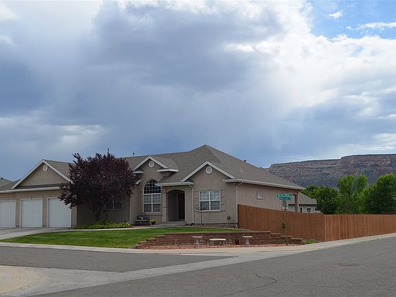 2nd image of 2131 Village Circle Ct