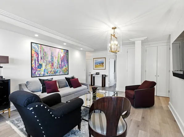 1725 York Avenue image 6 of 15