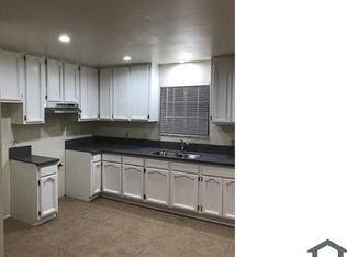 932 E Adams Blvd APT 2, Los Angeles, CA 90011