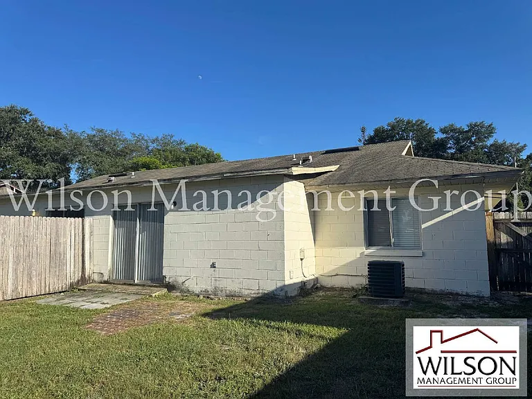 10039 Massey St — Photo 16