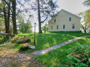 633 Ridgebury Rd, Slate Hill, NY 10973