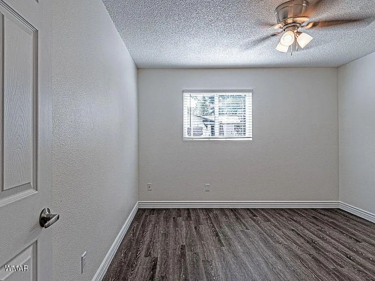 580 N 9th Dr — Photo 23