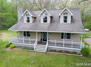14061 Covered Bridge Rd NE, Lowell, MI 49331