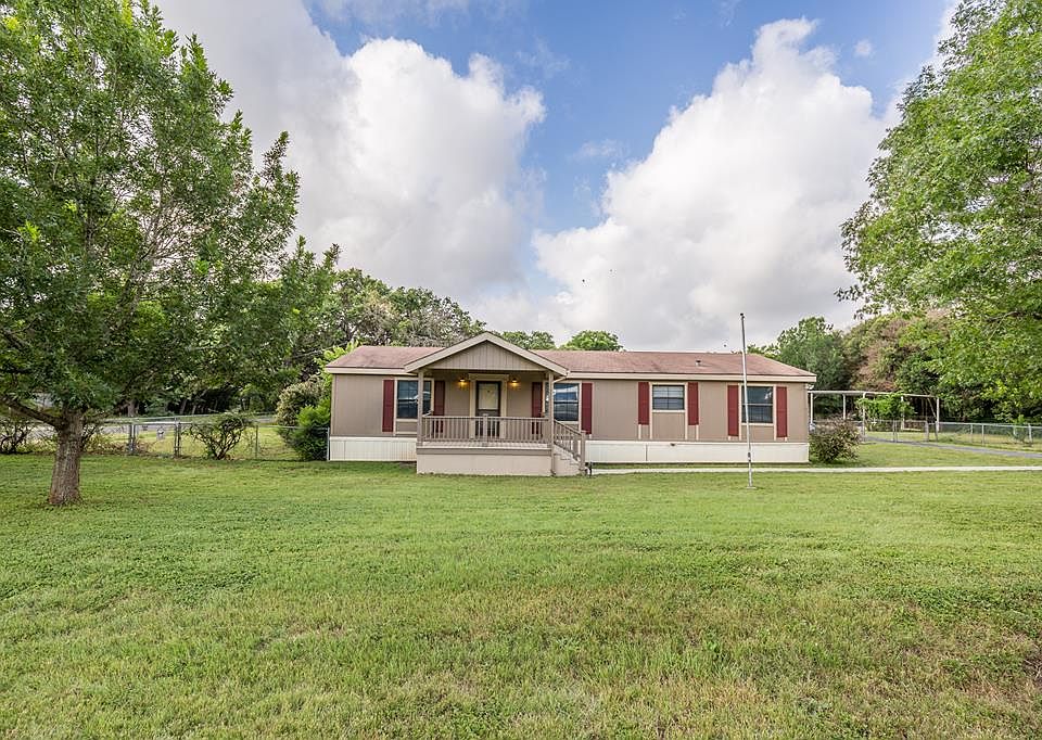 1st image of 229 Bluebonnet Dr
