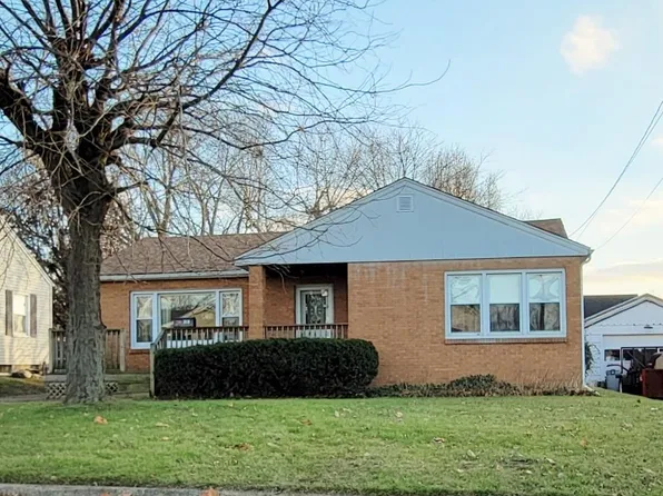 318 Herman St, Pekin, IL 61554