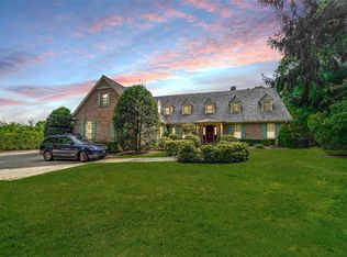 53 South Rd, Westhampton Beach, NY 11978