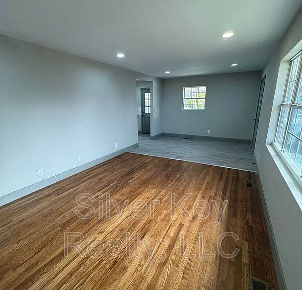 406 Dodson Ave — Photo 10