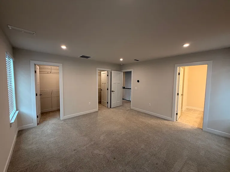 935 Green Valley — Photo 20
