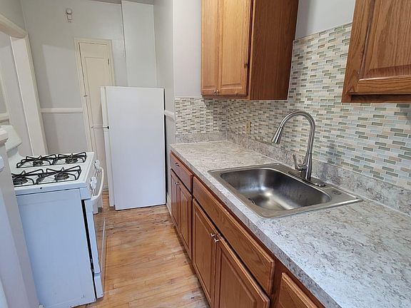 5th image of 1544 Anne Ave #1