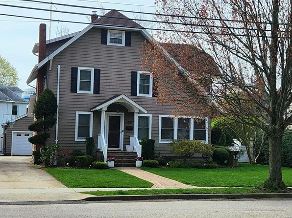 43 Wilson Place, Freeport, NY 11520