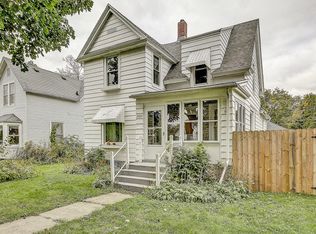 1025 Park Row St, Lake Geneva, WI 53147