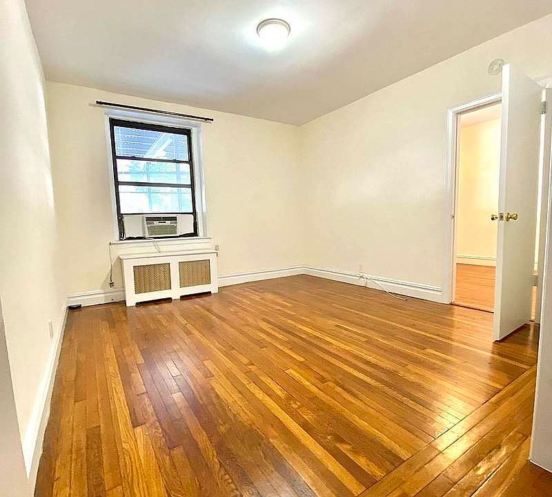 1st image of 22 W 77th St #1AA