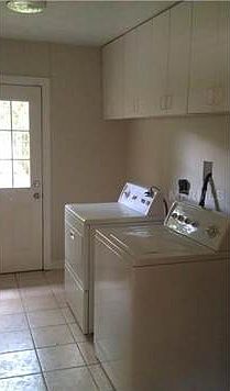 4th image of 909 N Bracewell Dr