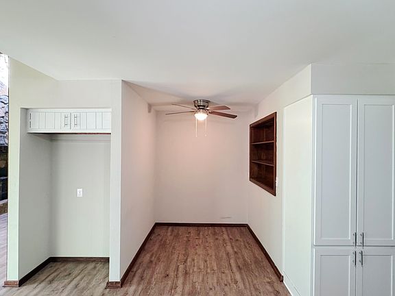 4th image of 324 Smokey Hill Rd
