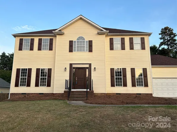 12301 Sandringham Pl, Charlotte, NC 28262