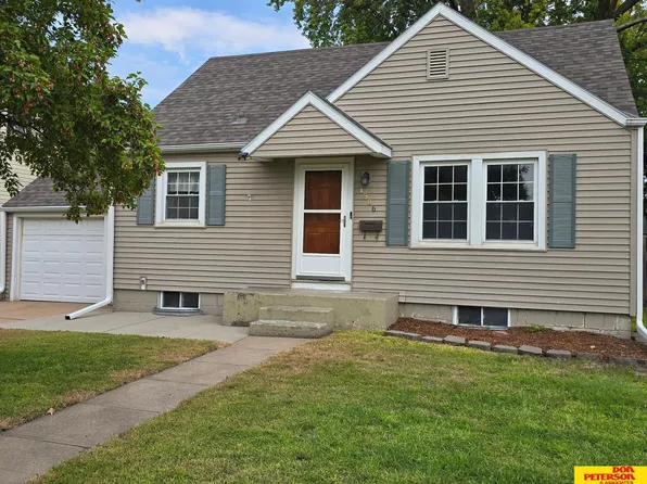 1506 E 1st St, Fremont, NE 68025