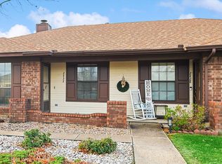 2432 Shady Turf Dr, Bedford, TX 76022