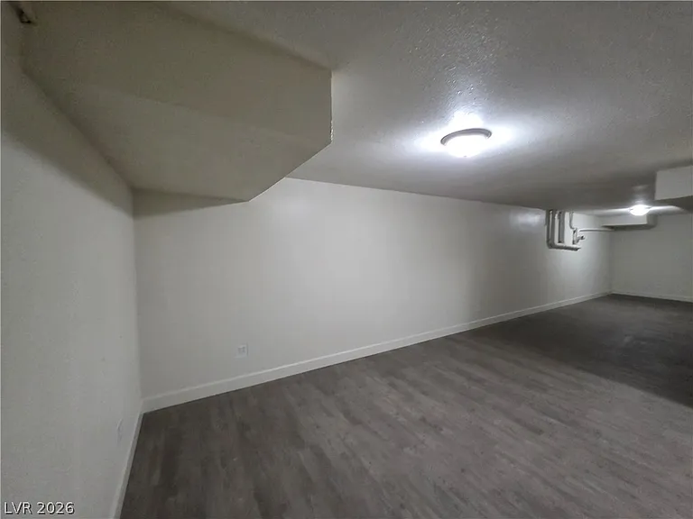 1590 Mustang Dr — Photo 97