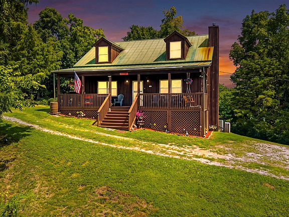 2nd image of 1819 Cody View Way