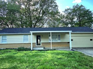 8718 Glenwood Ave, Kansas City, MO 64138
