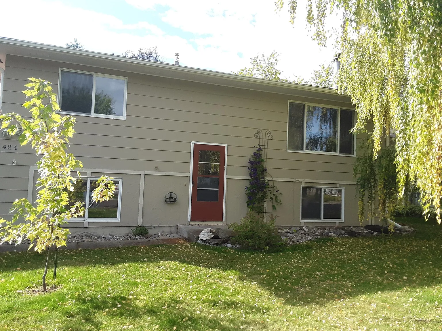 3 bed, 1872 sqft, $3,400 — Photo 1
