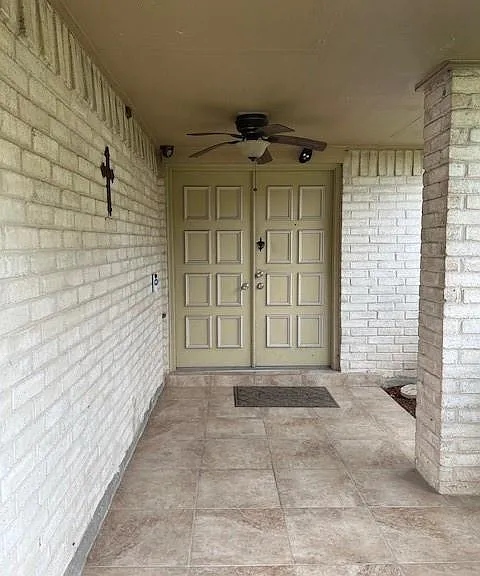 7407 Navidad Rd — Photo 2