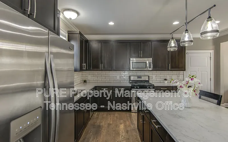 2 bed, 2.5 bath, 1958 sqft, $3,149 — Photo 4