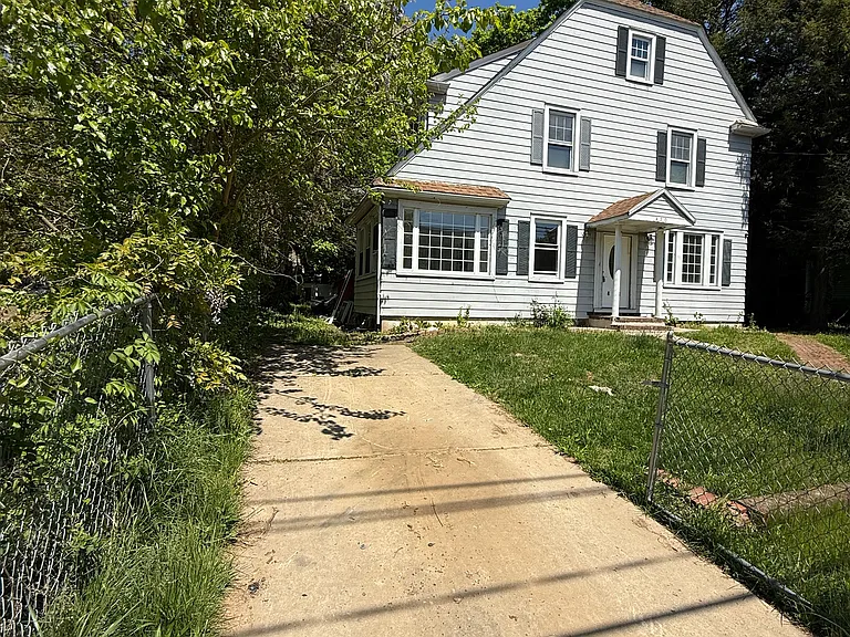 450 Rutherford Ave — Photo 28
