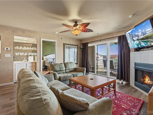 4800 Eagleview Dr #635, Osage Beach, MO 65065