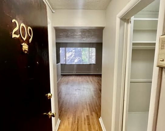 4th image of 1010 N Corona St #0x1