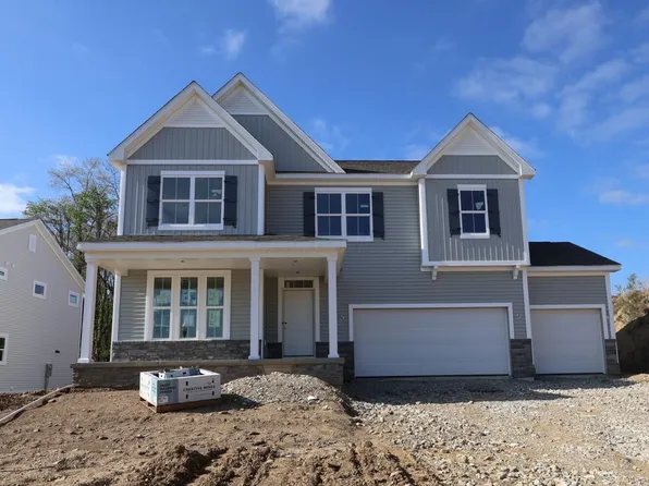 124 Ruby Rd, Pataskala, OH 43062