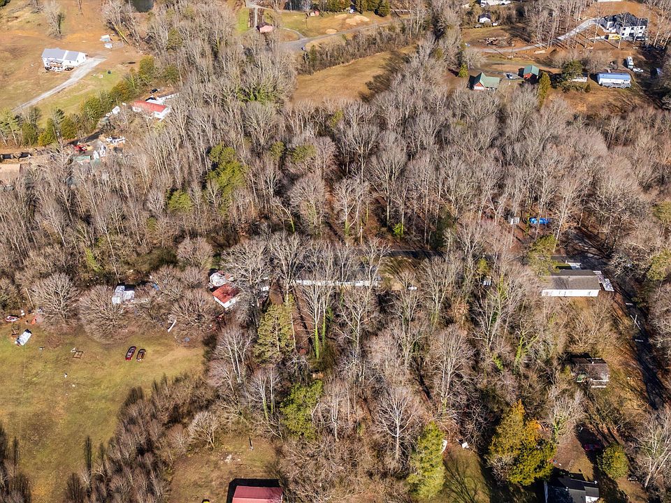 2nd image of 2 Donald Ln